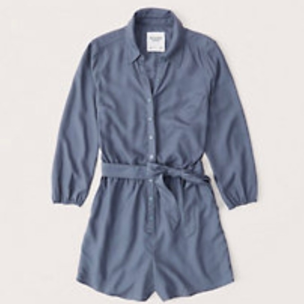 Abercrombie & Fitch long sleeve romper blue size S